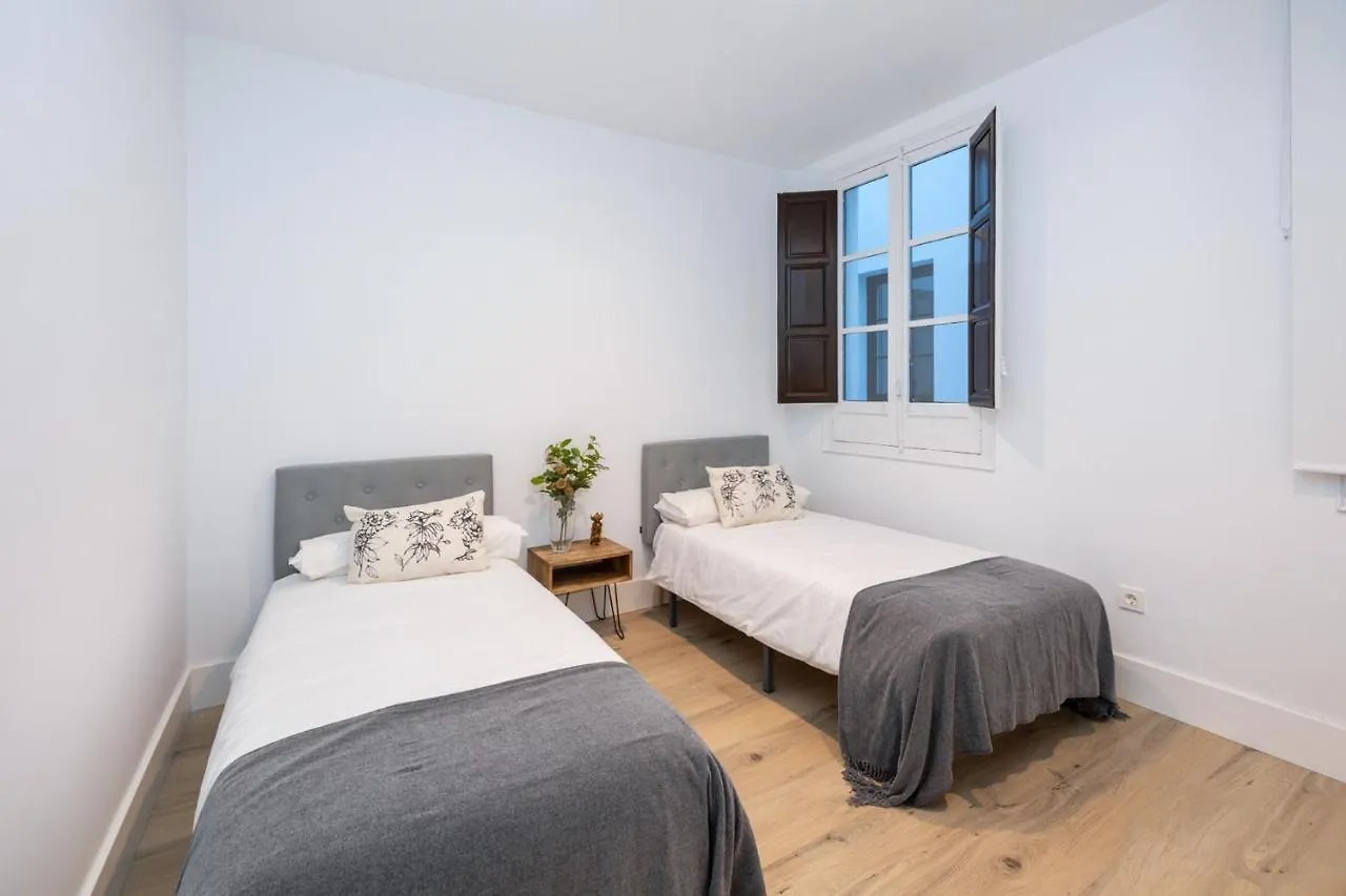 Luxury Gran Via Apartments غرناطة 0*,  إسبانيا